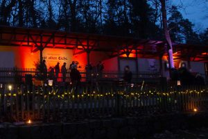 Weihnachtsmarkt unter Eichen, Frohnsdorf, Adventsbläser