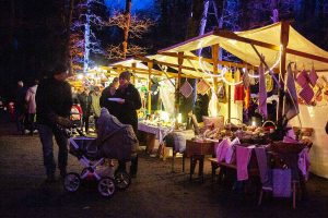 Weihnachtsmarkt unter Eichen, Frohnsdorf