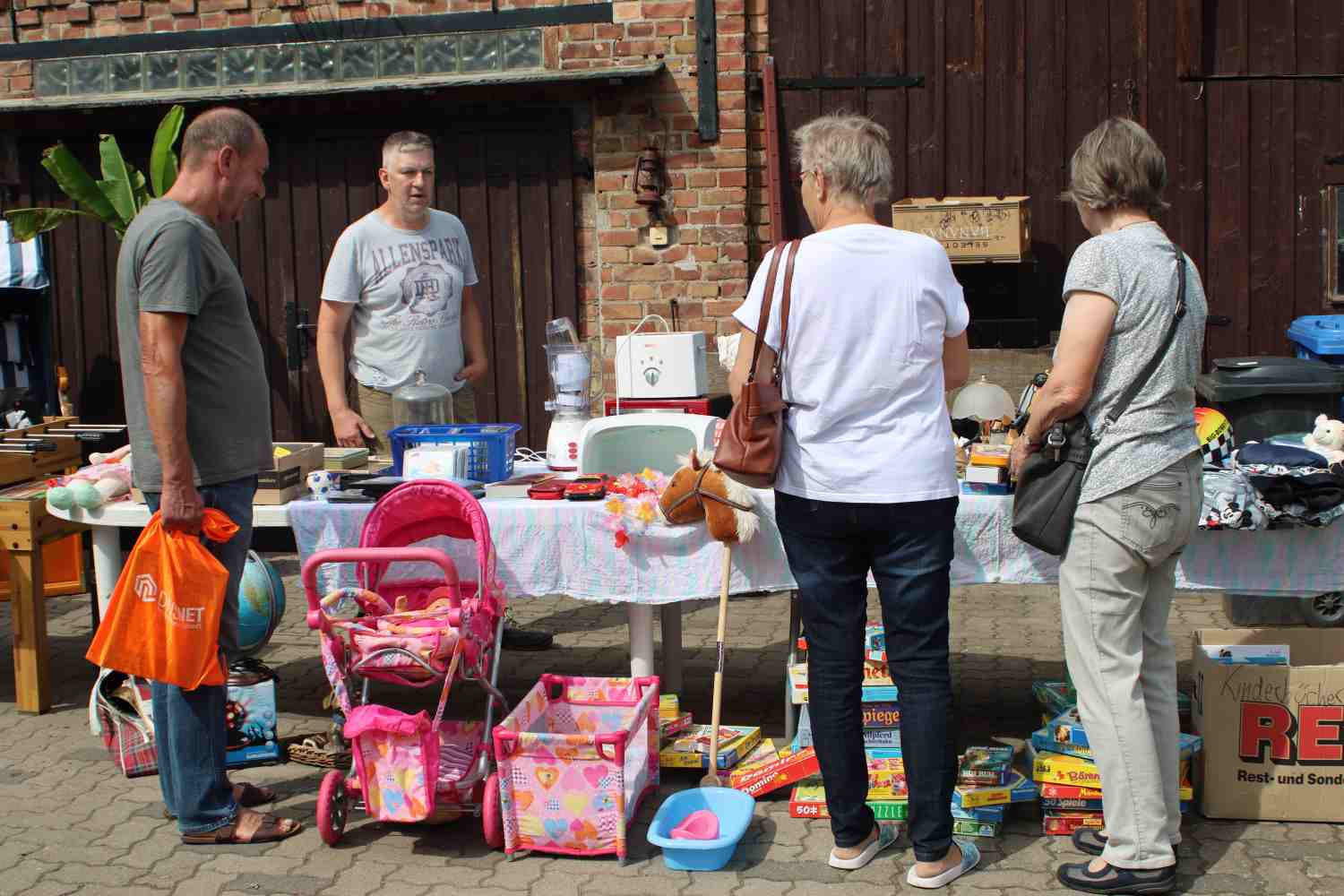 reetz,wiesenburg flöhmarkt,trödelmarkt,dorftrödel