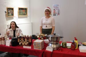 adventsmarkt,wiesenburg,grundschule am schloßpark,familienzentrum wiesenburg,feuerwehrorchester görzke,kunsthalle wiesenburg,kinderchor bunter Mund bad belzig