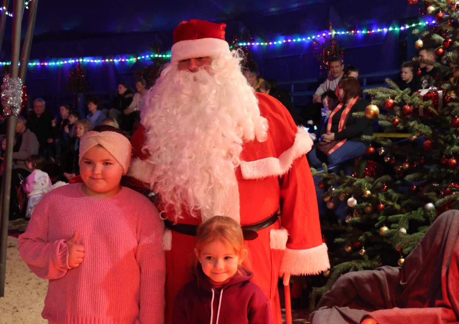 zirkus aramannt,bad belzig,medewitzerhütten,artistik,dressuren,jonglieren