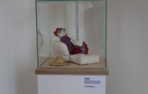alte schule wiesenburg,wiesenburg,ausstellung,puppen,ulrike friese