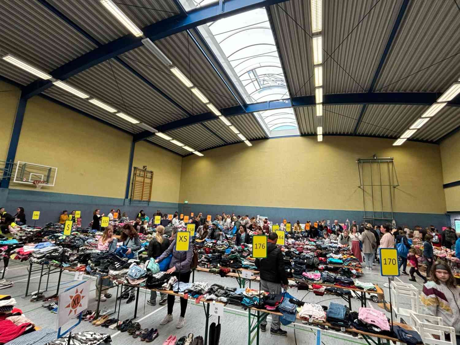 baby- und kinderflohmarkt,wiesenburg,sporthalle wiesenburg,familienzentrum weiesenburg