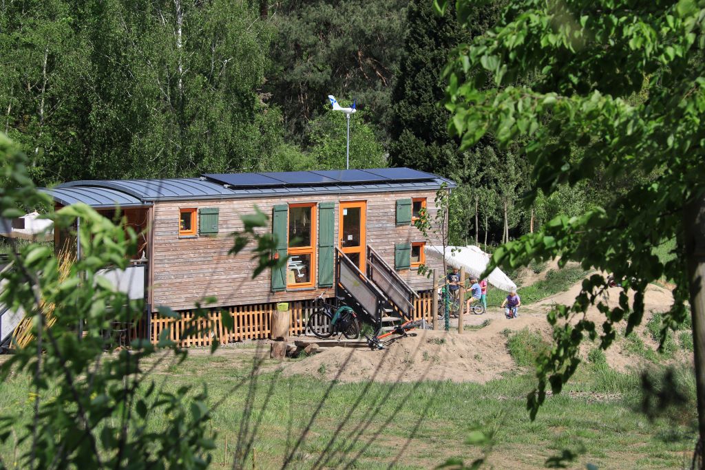 Unterkunftswagen der Waldkita am HeilOrt Bad Belzig, LEADER-Region Fläming-Havel