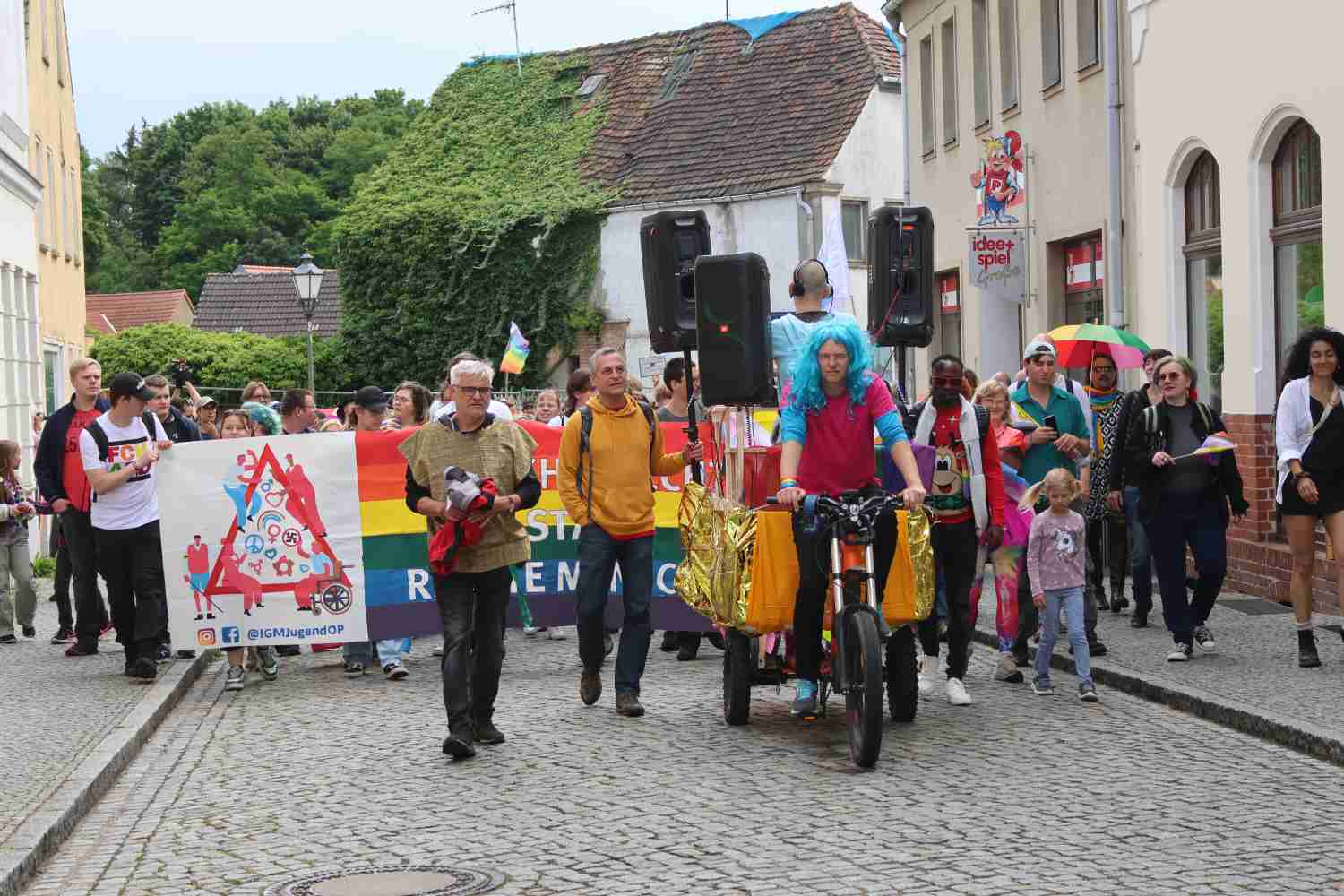 Christopher street day,bad belzig,queere menschen,demonstration bad belzig,