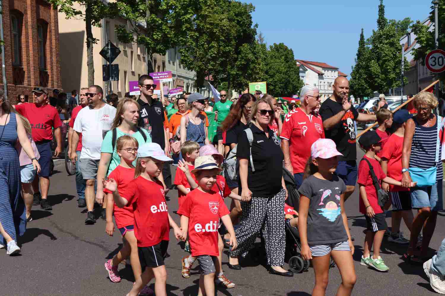 altstadtsommer, bad belzig, umzug
