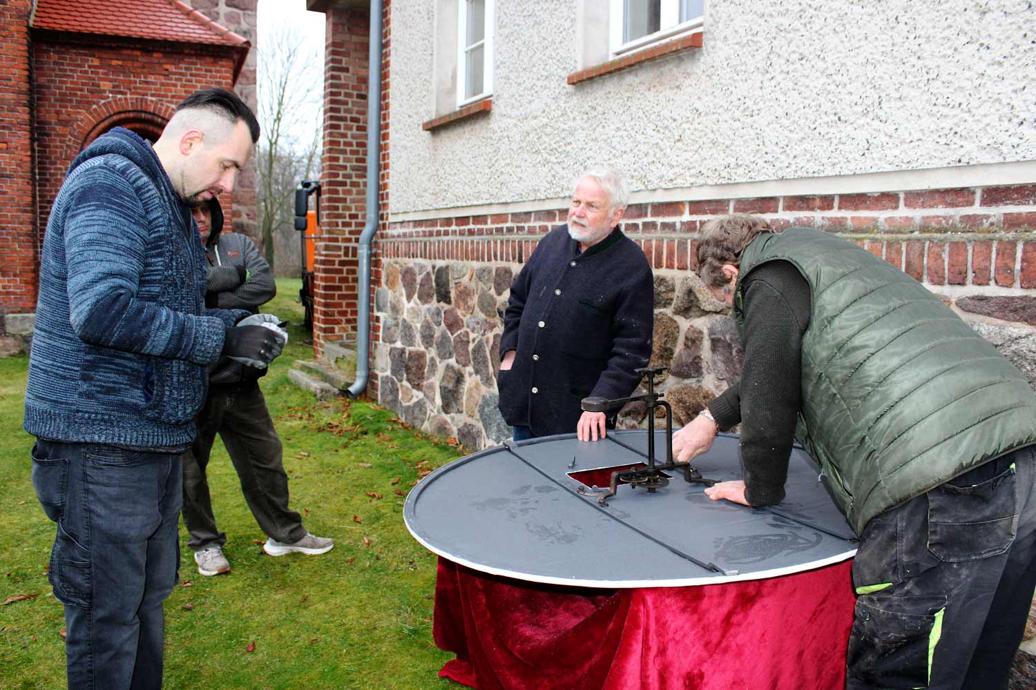 Kirchturmuhr, Buckau