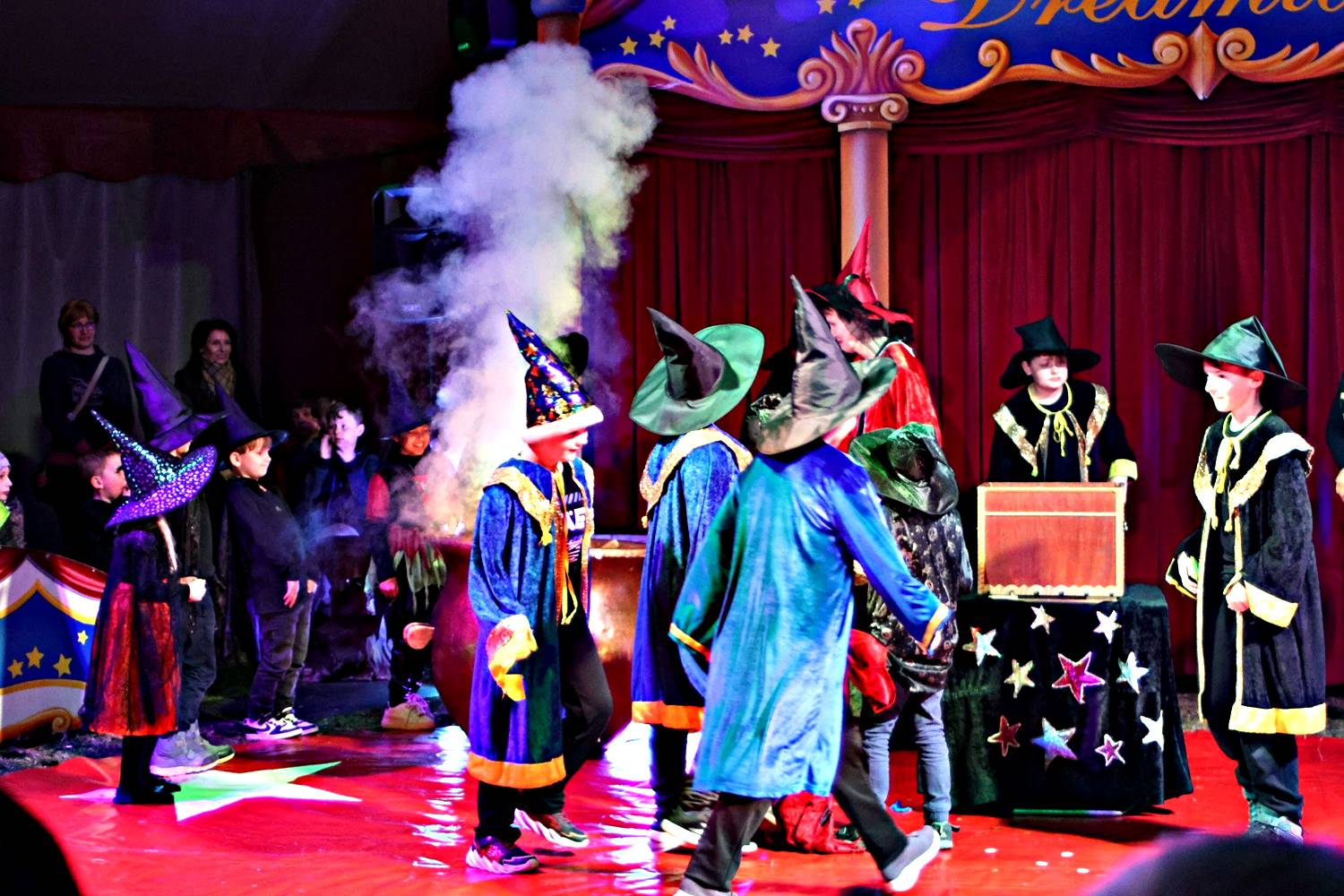 grundschule am schlosspark,wiesenburg,projektcircus andré sperlich,zirkus