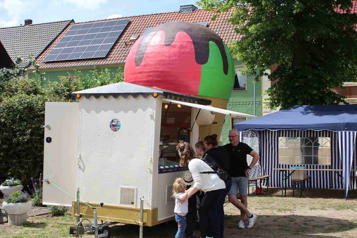 dorffest reppinichen,landgut reppinichen,gemeinde wiesenburg/mark,reetzer singegruppe,dorftrödel reppinichen