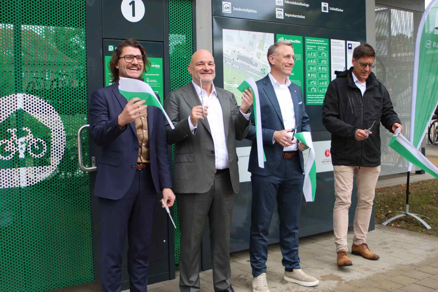 Fläming bahnhof bad belzig, vbb mobilstation,fahrradparkhaus,robert crumbach, parkyourbike, vbb, tourismusverband fläming, infravelo